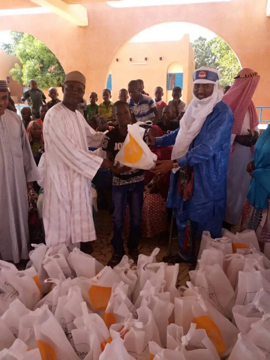Qnet Africa Share The Spirit Of Ramadan With The Underprivileged In Eight Countries 4 QNET Niger give relief packages during Ramadan CSR