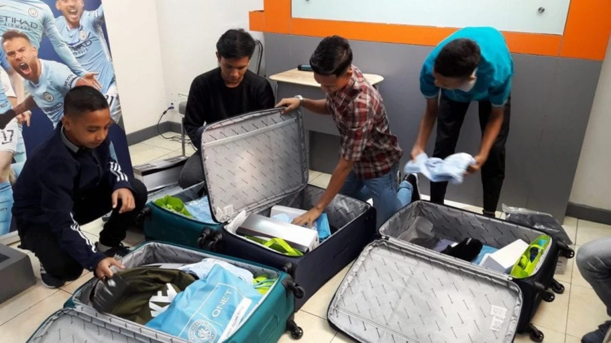 Qnet Sends Kids From Jakarta Rusun To City Football Language School 4 QNET