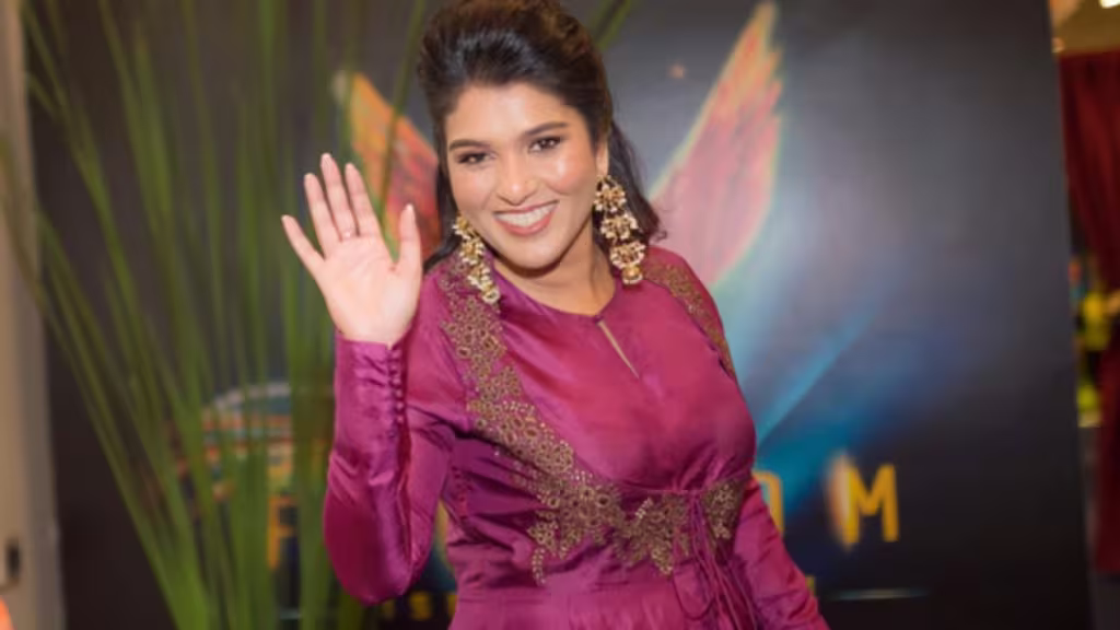 Global Entrepreneurship Month: Qnet Success Stories To Inspire 3 Sharfun Shaikh waving her hand smilling